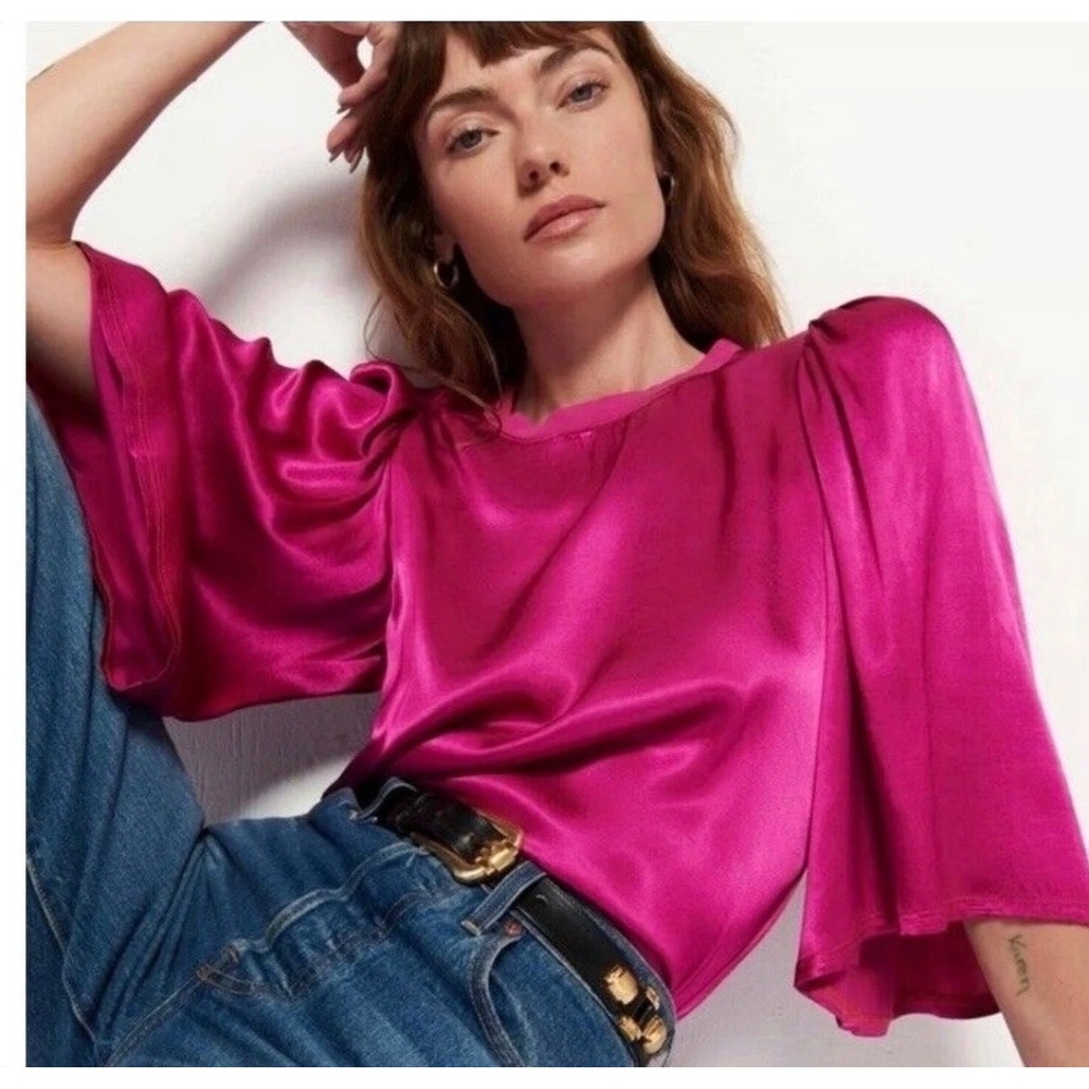 Nation Ltd Donna satin Bell Sleeve Top blouse Miss Magenta pink small